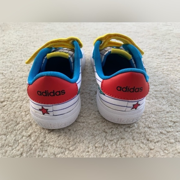 Adidas Toddler Size 10.5 Mickey Mouse Vulcraid3r Skate Sneakers - Picture 3 of 7